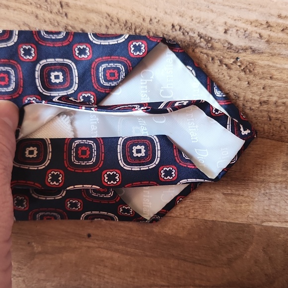 Christian Dior - Picture 5 of 6